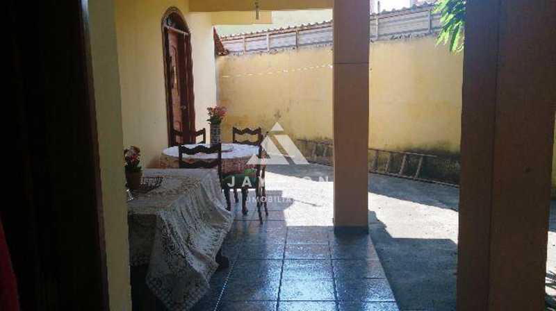 Casa de Vila Triplex em Bento Ribeiro