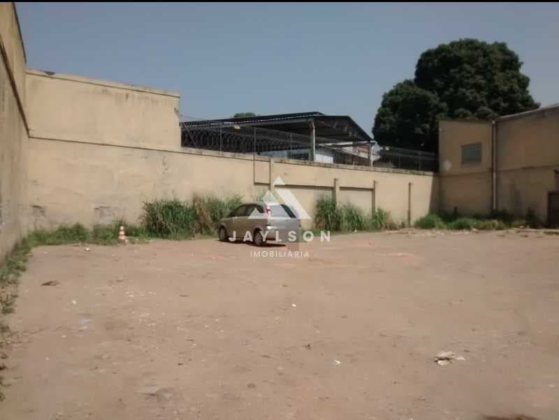 Terreno Comercial em Parada de Lucas