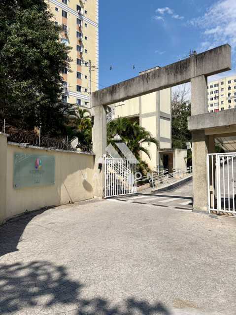 Apartamento em Colégio
